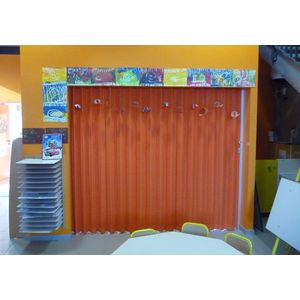 Cloison extensible dans une &eacute;cole maternelle_2